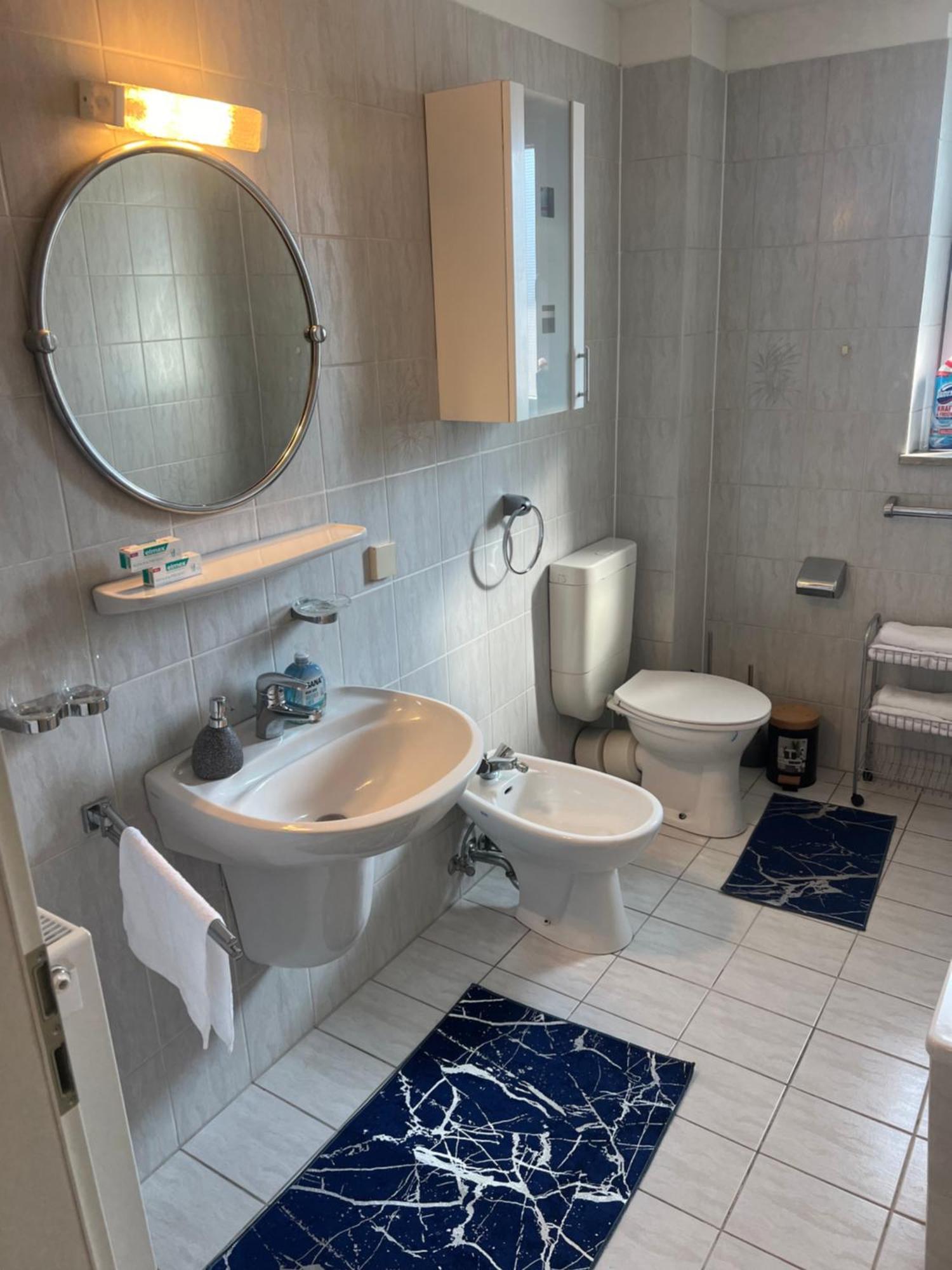 Apartment 2 In Duisburg-Mitte, Altstadt Bagian luar foto